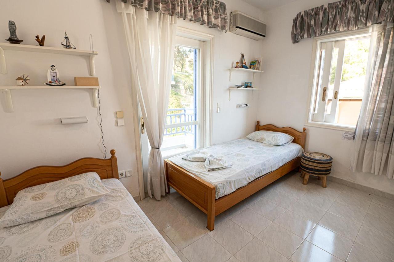 فيلا Rigos House At Askeli Beach, Poros Island Poros Town المظهر الخارجي الصورة