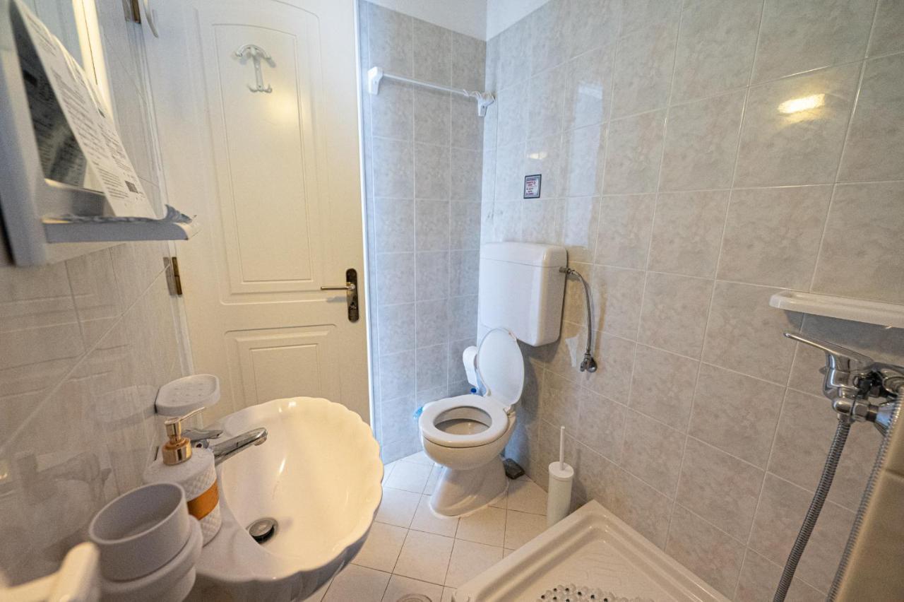 فيلا Rigos House At Askeli Beach, Poros Island Poros Town المظهر الخارجي الصورة